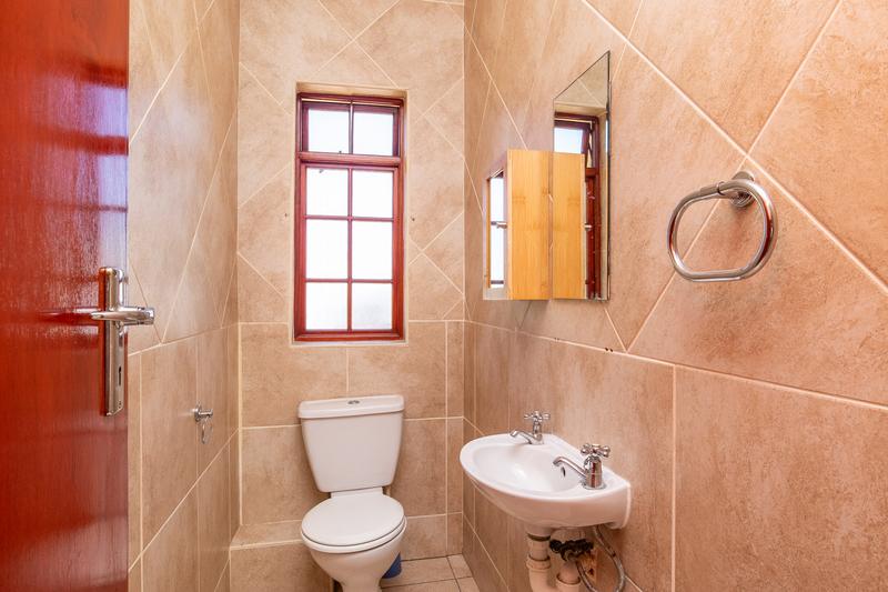 3 Bedroom Property for Sale in Bergvliet Western Cape